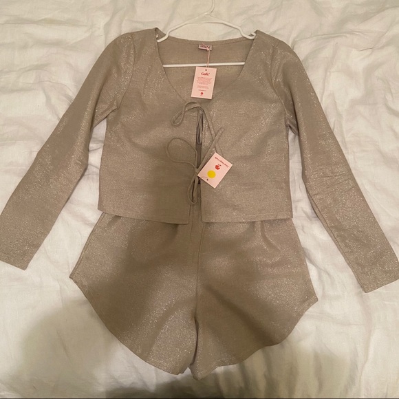 lisa says gah! Other - Lisa Say Gah! Metallic Linen set